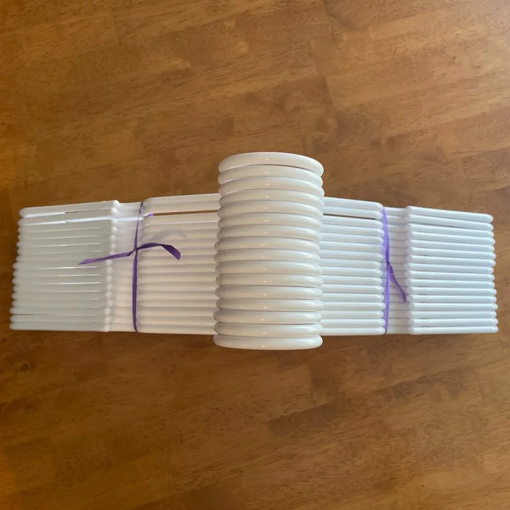 16-pack white plastic hangers